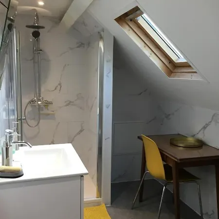 Eiffel Tower Paris Bed & Breakfast Paris