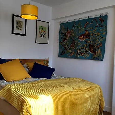 Eiffel Tower Paris Bed & Breakfast 3*