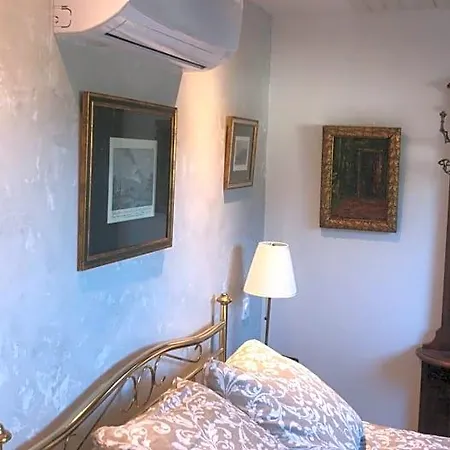 Bed & Breakfast Eiffel Tower Paris Salbris